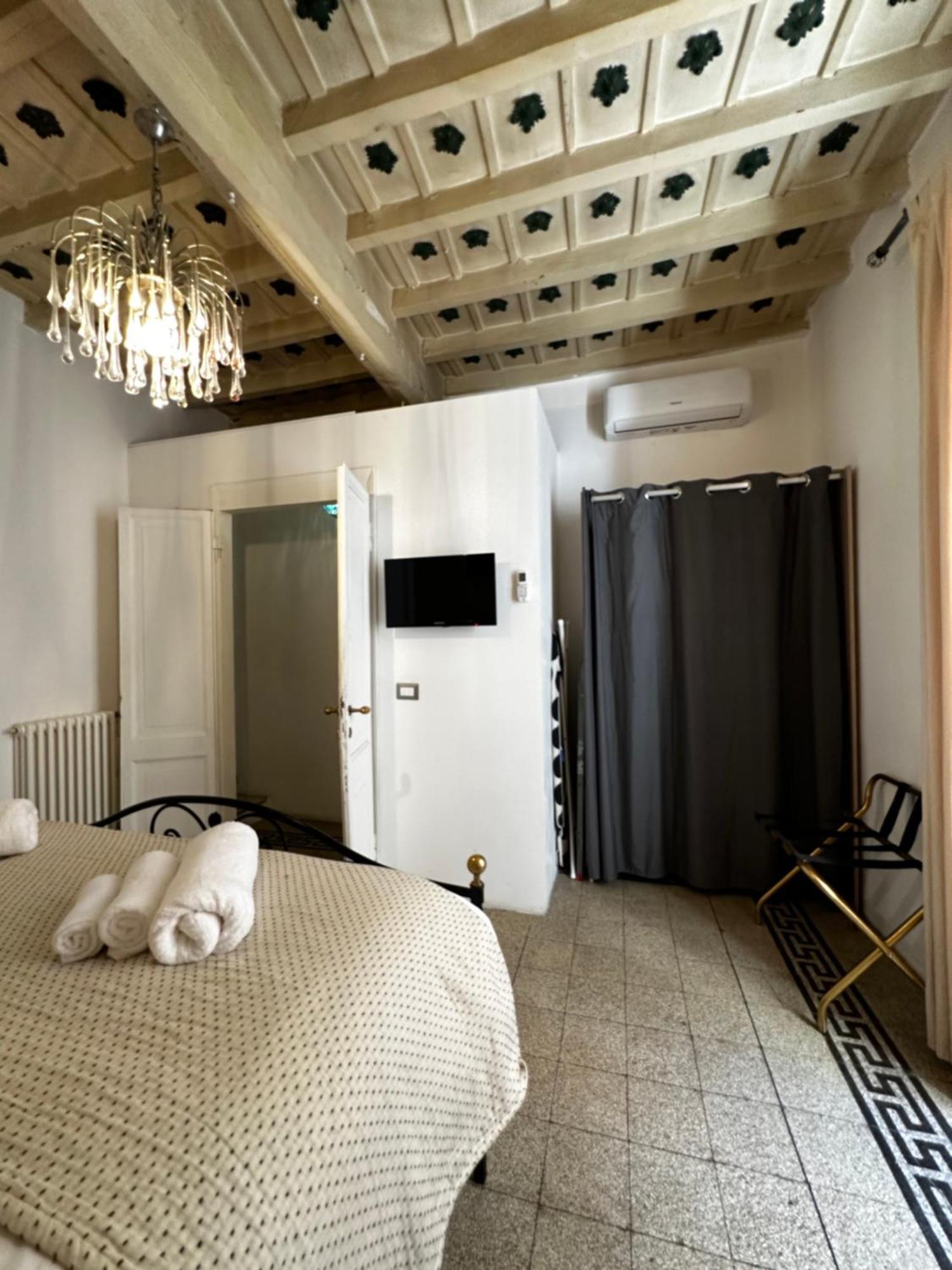 Апартаменти Sant'Elena Retreat Рим Екстер'єр фото