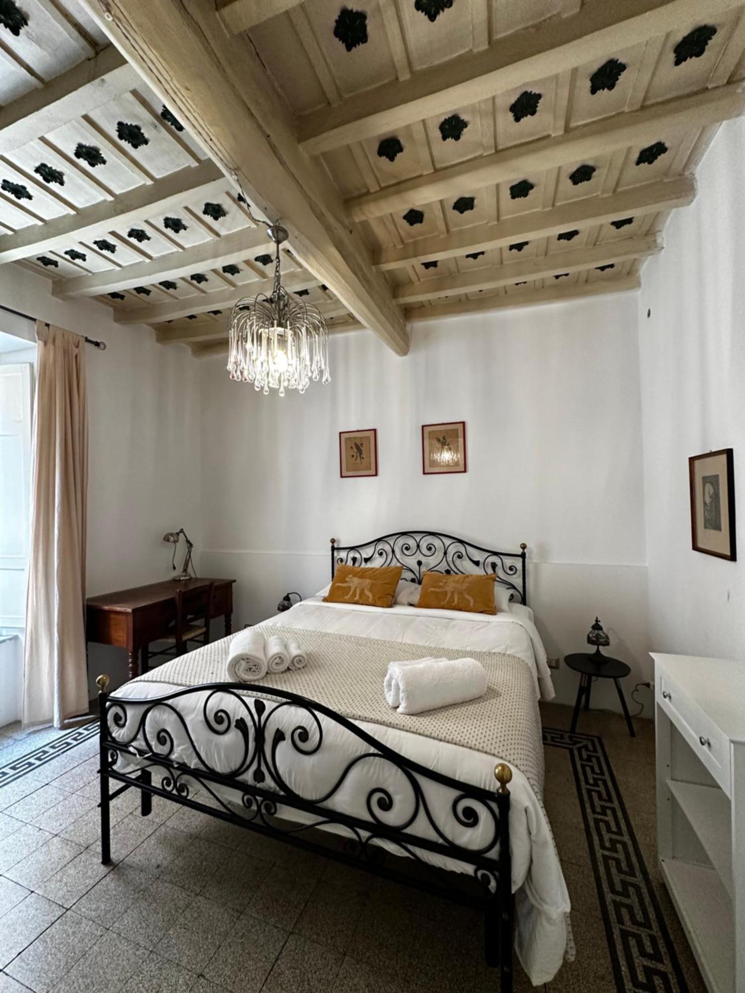 Апартаменти Sant'Elena Retreat Рим Екстер'єр фото